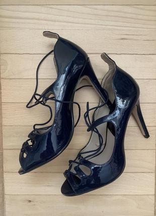 Босоніжки zara
