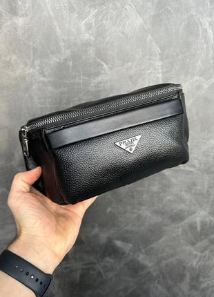 Мужская кожаная бананка prada