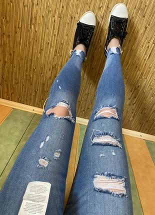 Крутые рваные джинсы denim co3 фото