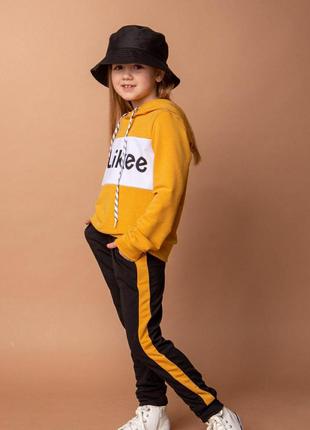 Шикарный спортивный костюм на девочку
