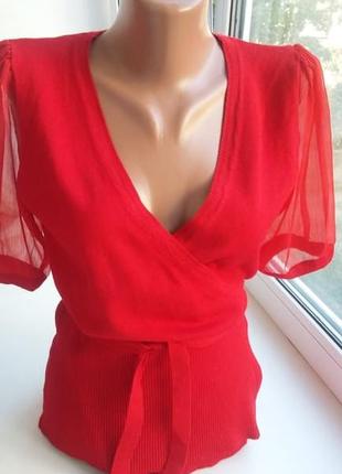 Блузка на запах с прозрачным рукавом красная