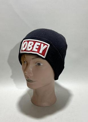 Шапка obey