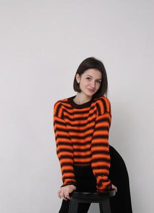 Светр укорочений в смужку