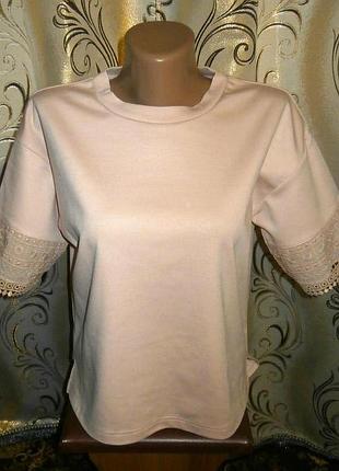 Дуже красива жіноча блуза з мереживом