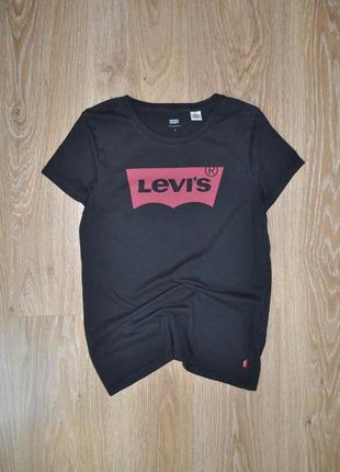 Черная хлопковая футболка levis
