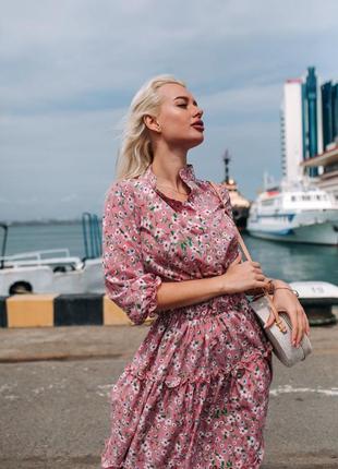 Платье с цветочным принтом