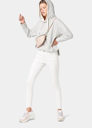 Білі джинси скіні на високій посадці denim co