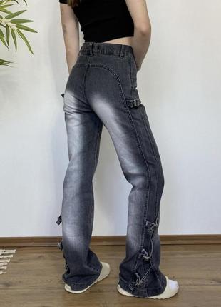 Авангардные джинсы на застежках клеш прямые широкие3 фото