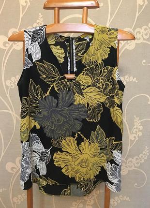 Огромный выбор красивых блуз и рубашек.