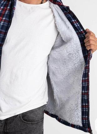 Теплая мягкая мужская рубашка на меху с карманами в клетку 😍4 фото