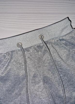 Серые меланжевые штаны- джогеры на 4 года5 фото