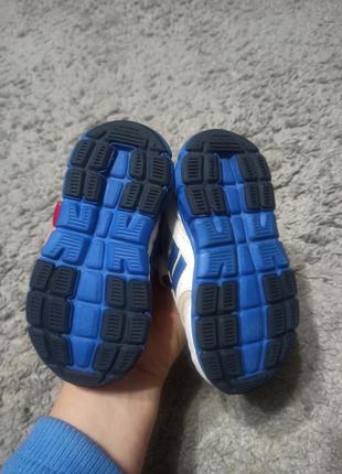 Дитячі шкіряні кросівки adidas4 фото