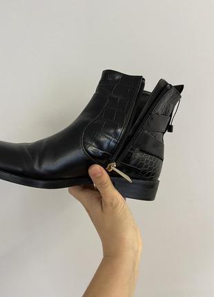 Ботильйони черевики чорні шкіряні від zara, розмір 364 фото