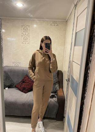 Спортивный костюм