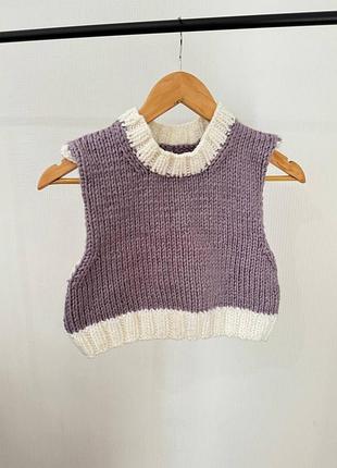 Тепла в'язана жилетка