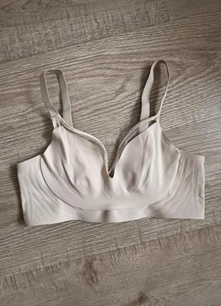 Бесшовный бюстгальтер
