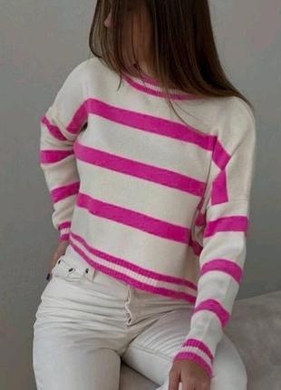 Стильний жіночий светр в смужку укорочений вʼязаний смугастий