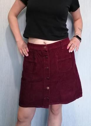 Бордовая юбка с пуговицами2 фото