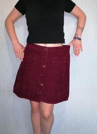 Бордовая юбка с пуговицами6 фото