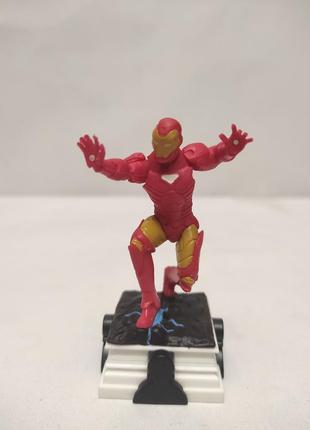Шахматна фігурка залізна людина марвел