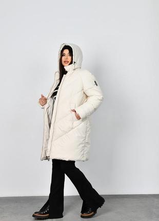 Зимняя куртка из водооталкивающей плащевки молочного цвета утепленной био-пухом, больших размеров от 44 до 545 фото