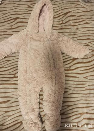 Комбинезон плюшевый.6-9 м