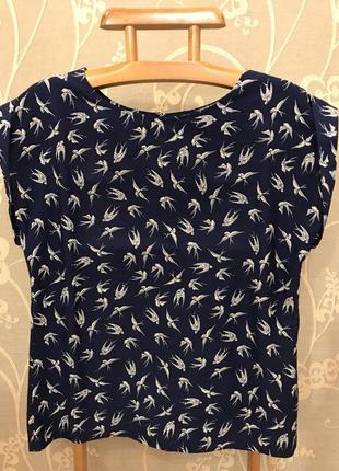 Величезний вибір красивих блуз і сорочок.