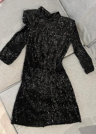 Платье мини в пайетках