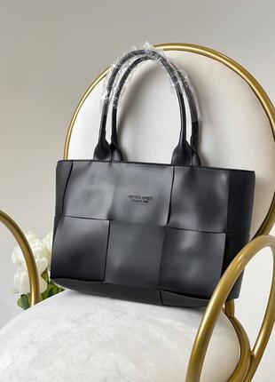 Женская сумочка bottega vneta arco tote black