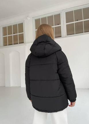 Куртка пуффер с капюшоном зима удлиненная черная10 фото