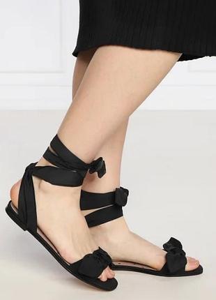 Босоніжки redvalentino