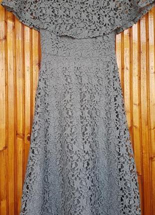Красивое кружевное платье миди h&amp;m с открытыми плечиками.1 фото