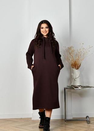 Женское теплое платье свободного кроя с боковыми карманами и капюшоном размеры 46-566 фото