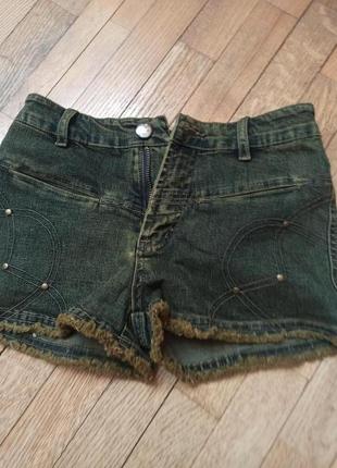 Джинсовые шорты