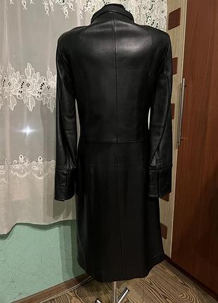Шкіряний плащ