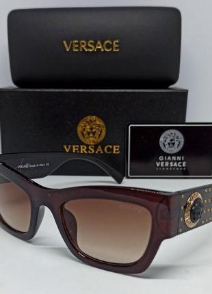 Окуляри в стилі versace жіночі сонцезахисні коричневі з золотим логотипом