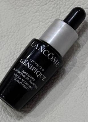 Усовершенствованная сыворотка-активатор молодости кожи лица lancome advanced genifique youth activating2 фото