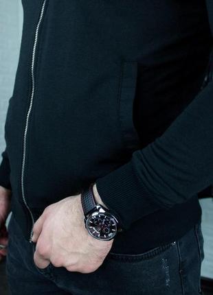 Мужской стильный трикотажный бомбер на осень/весну чёрный. мужская чёрная куртка