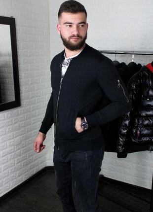 Мужской стильный трикотажный бомбер на осень/весну чёрный. мужская чёрная куртка