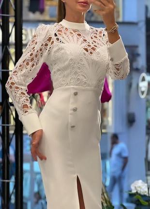 Платье белое женское нарядное с кружевом
