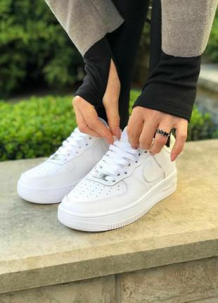 Зимние кроссовки nike2 фото