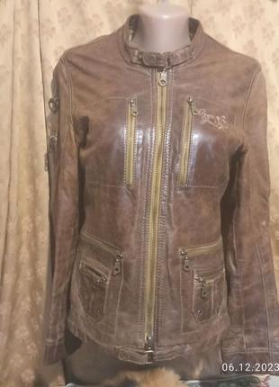 Женская кожаная куртка