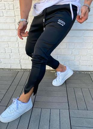 Мужские стильные зауженные спортивные штаны ad!das чёрные