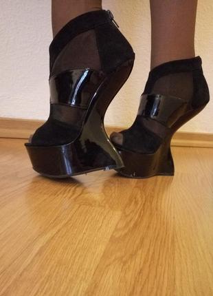 Модные босоножки chinese laudry