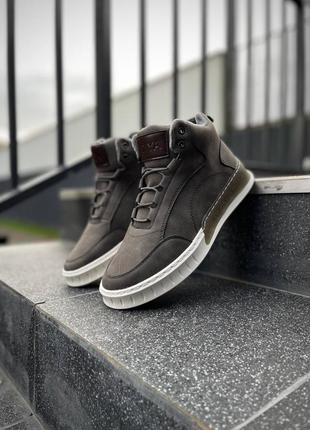 Чоловіче взуття зима