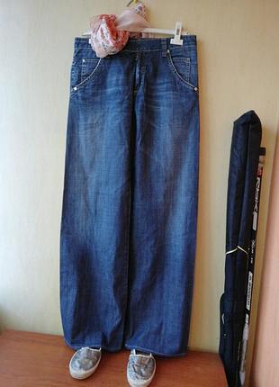Джинсы брендовые