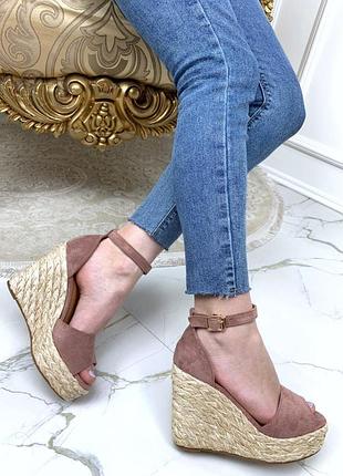 Круті босоніжки на платформі 💚