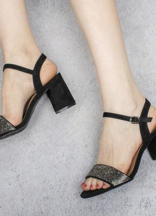 Черные замшевые босоножки сандалии на широком удобном каблуке со стразами2 фото
