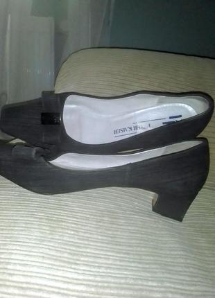 Современные, элегантные замшевые туфли peter kaiser 41 1/2 размер.(28 см)6 фото