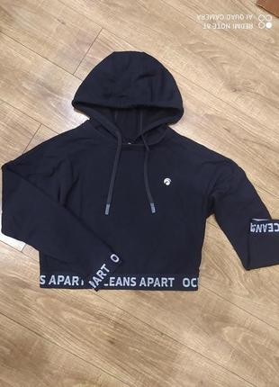 Супер кофточка с капішоном укорочена